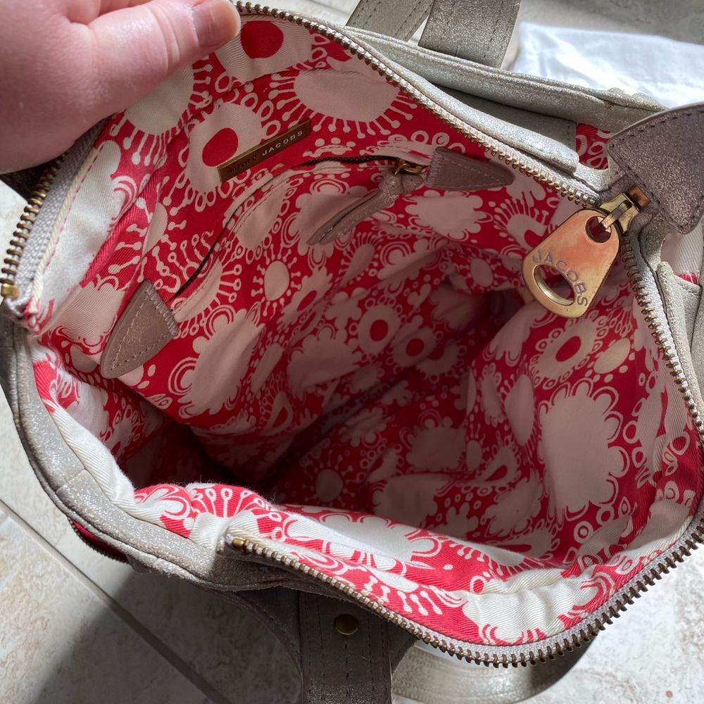 Authentic Marc Jacobs Handbag - Picture 3 of 3